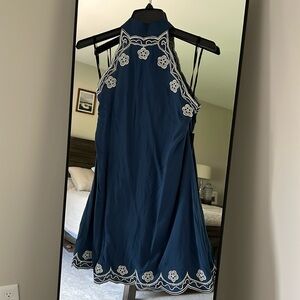 Lulus: Size M, Halter Neck Mini Dress